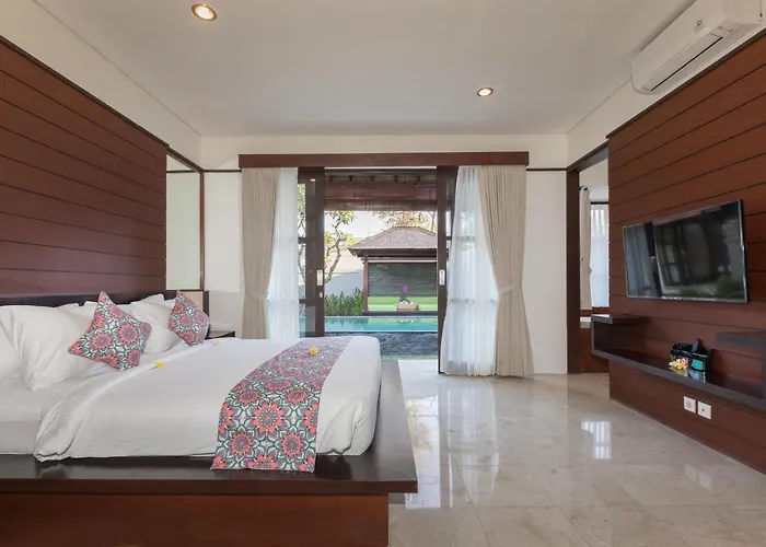 Litera Bali فيلة سمينياك